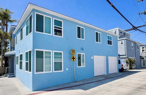 Mission Beach Apartment | New Top Floor Bayview Apt Steps to Bay & Boardwalk