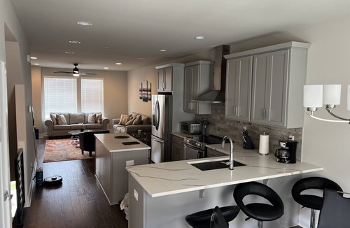 Charlotte House | New Townhome in South End with office, 1gb fiber