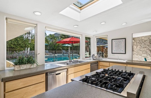 Old Las Palmas House | NEW Wellness Retreat Old Las Palmas! Pool! Hot Tub! Cold Plunge! Views! Expresso