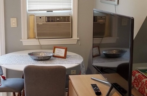 Watertown Apartment | Newly refurbished, Sunny bright In-law suite.15 minute easy drive to Boston