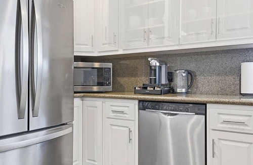 Clarkdale House | Newly Remodeled and Furnished 3BR Culver City