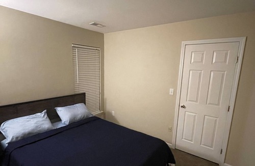 Pineville House | Nights in the city! 10 minutes from Carowinds 15 minutes from downtown Charlotte