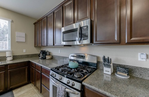 Redding House | *Oasis Place* NEW Game Room Heated Pool Spa