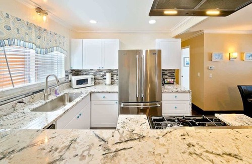 Ocean Beach Condo | OB Pier 1 - Steps to beach and restaurants