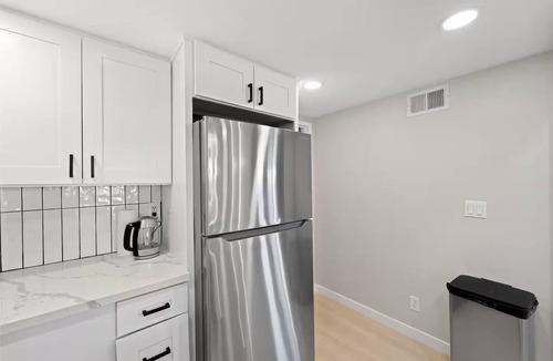 Bay Park Apartment | Ocean View 2-bedroom Luxury apartment with AC in San Diego