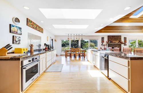 Gualala House | Ocean View Home with Private Hot Tub, Deck & Fireplace - Walk to Cooks Beach