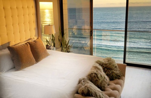 North Pacific Beach Condo | Oceanfront 5 Star Luxury Condo - 2bd/2bth Stunning Views + AC + Free parking
