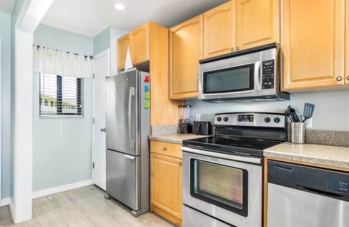 Crescent Beach Apartment | Oceanfront, Heated Pools, Pickleball, Family-Friendly!