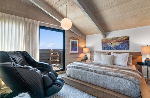 Watsonville House | Oceanfront Retreat Pajaro Dunes Beach, crashing wave views, private beach