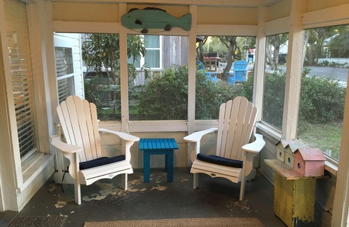 Grayton Beach Cottage | Old Grayton Presence in Quaint Cottage
