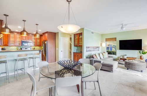 South Mission Beach Condo | On the Sand! Bayfront Ground Floor + AC + Large Patio