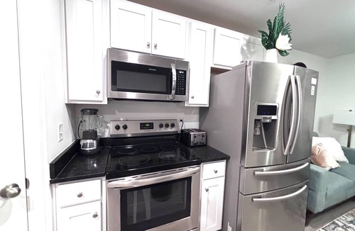 University Place House | One Level, 5 BDRM, 5 Beds, 3 Bath Home