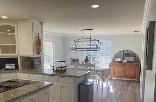 Fallbrook House | Orange Blossom Retreat in scenic De Luz Heights