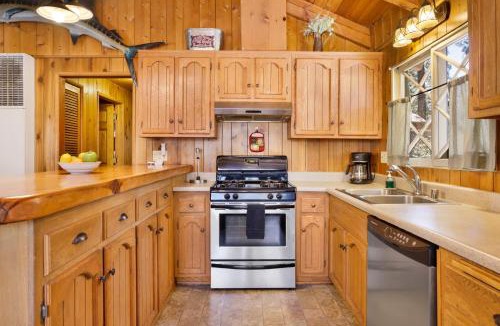 Big Bear Lake House | Oriole Cottage-621 by Big Bear Vacations