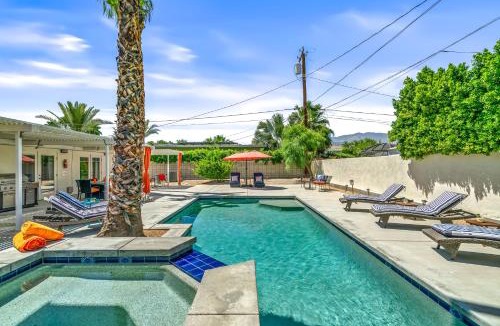 Palm Springs House | Palm Springs Home with a Resort Style Backyard -Joy pool hot tub views