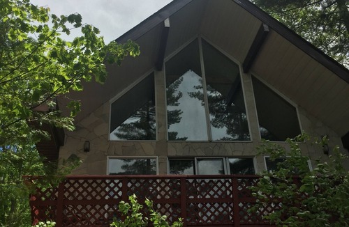 Algonquin Highlands Cottage | Panoramic Views of the Pristine Lake