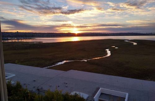 Crown Point Condo | Paradise on the bay - Luxury condo