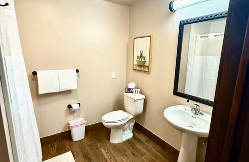 Georgetown Bed & Breakfast | Peaceful 1BR Retreat Surrounded by Nature
