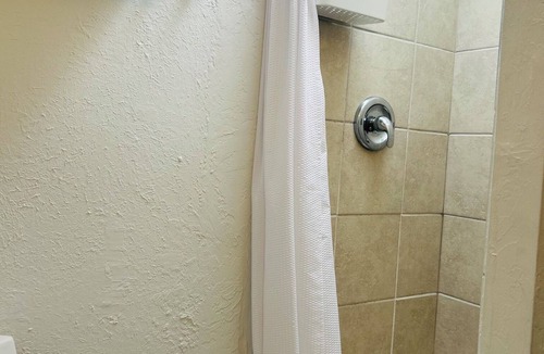 National City House | Perfect guesthouse near Downtown San Diego