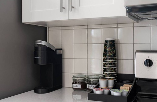 Pflugerville Apartment | Perfect Spot: Cozy Stay & Coffee Shop/Bar Onsite!