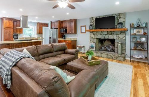 Cullowhee House | Pointer's Point