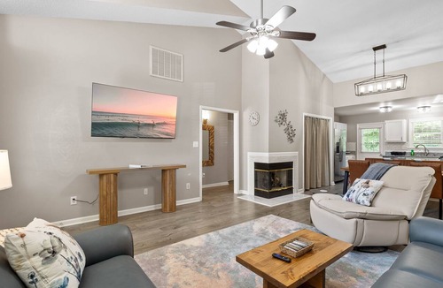 Wake Forest House | Pool Access | Fire Pit | 2 King Beds