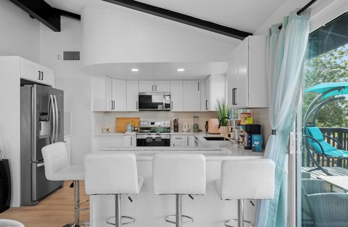 El Cajon House | Pool, Grand View, King Bed, Spacious, Parking