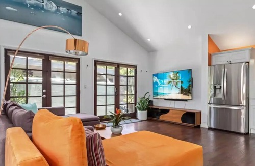Culver - West House | Pool House Oasis Close to Venice and Marina