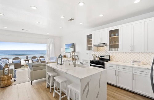 South Oceanside Apartment | Popular New Beach House on Sand, Private Fire Ring