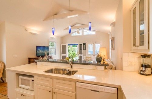 Old Town House | Private Heated Pool-2BR/2BA-OldTown for full Winter Jan 1 -March 31 -Weekly Maid