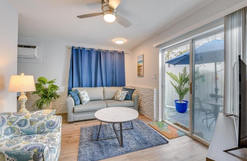 Ocean City Apartment | Private Hot Tub: Fort Walton Beach Bungalow!