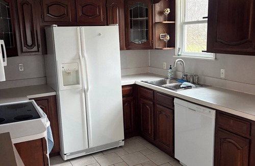 Grosse Ile Cottage | Private Island Cottage – Bring Your Boat – Free Public Launch on Grosse Ile
