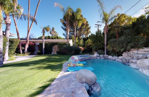 The Movie Colony House | Private Resort Movie Colony. Walk to downtwn! Pool! Views! Expresso! Heated spa!
