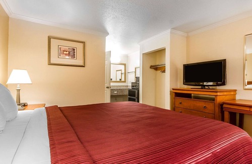 Gilroy Hotel | Quality Inn And Suites Gilroy