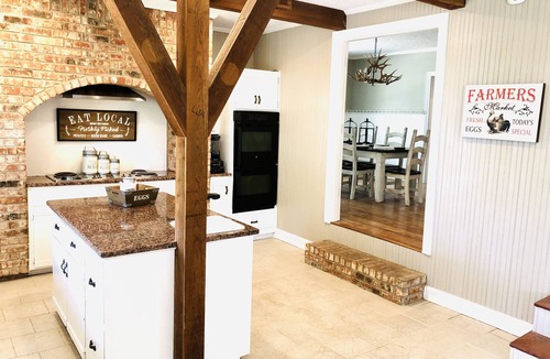Liberty Hill House | Quiet Farmhouse surrounded by 50 acres