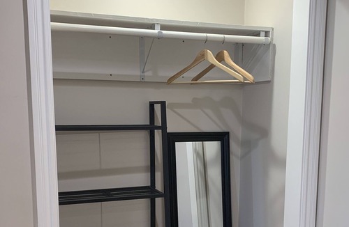 South San Francisco Apartment | Quiet stress free parking cozy2b1ba w/ Kitchenette