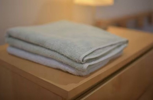 South San Francisco Apartment | Quiet stress free parking cozy2b1ba w/ Kitchenette