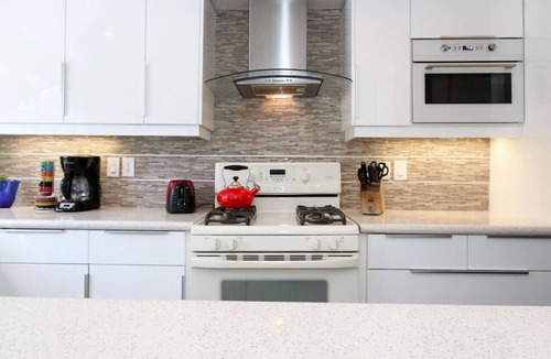 Clairemont House | Rare, quiet, plush, work-from-home near La Jolla
