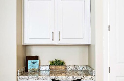 Washington Apartment | Red Cliffs