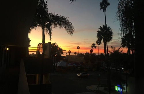 Beach Barber Tract Condo | Remodeled Romantic La Jolla Condo - 2 blocks from the beach!