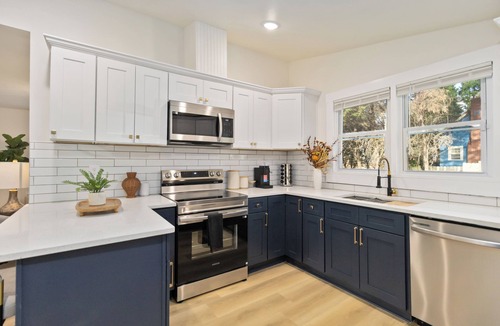 Gastonia House | Renovated 2BR/2BA Cottage retreat in Gastonia with Charlotte access Pet-friendly