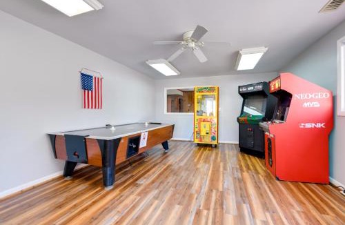 Waynesville House | Resort-Style Adventure Base in the Blue Ridge Mtns