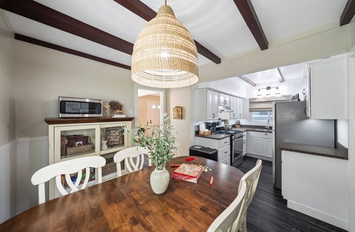 Point Loma Heights Apartment | RESORT-STYLE! Hot tub, Fire pit, BBQ, 3/1.5 ba, Lndry, Prking, Toys, EV, Pets ok