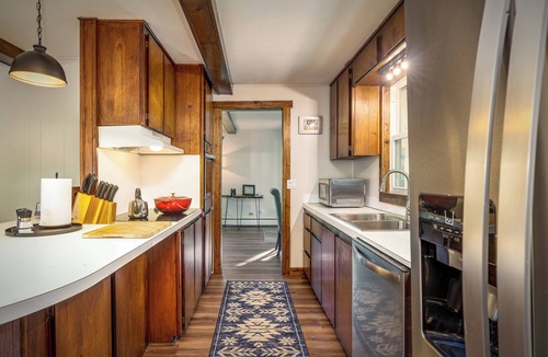 Indian River House | River Pines~Downtown Waterfront Wildlife Watching! Firepit,Snowmobile,2 King Bds