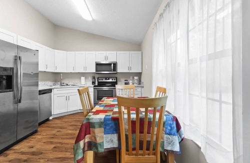 Riverview House | Riverview beatiful acre home Pet/RV/boat Friendly