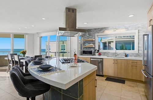 Mission Beach Condo | Rockaway Oceanfront 2 | Lg Terrace- 4BR