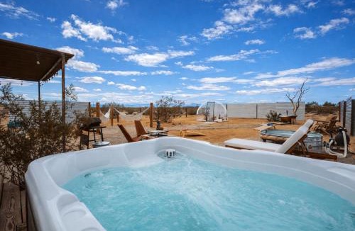 Joshua Tree House | Romantic Desert Retreat - Stargazing Dome, Hot Tub, Fire Pit, Hammocks, Cowboy Pool