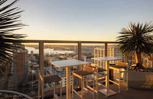 Downtown San Diego Apartment | Rooftop Spa + Pool | Fitness Center | Prime Little Italy | Ancora by AvantStay