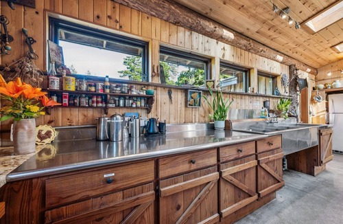 Gualala House | Roseman Creek Ranch | Farm Stay, Private, Gardens