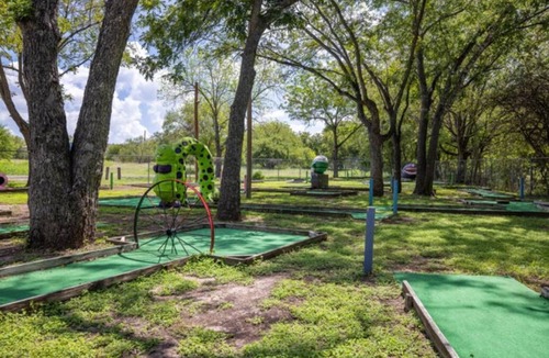 Burnet RV Rental | RV Site - Pull Through 33